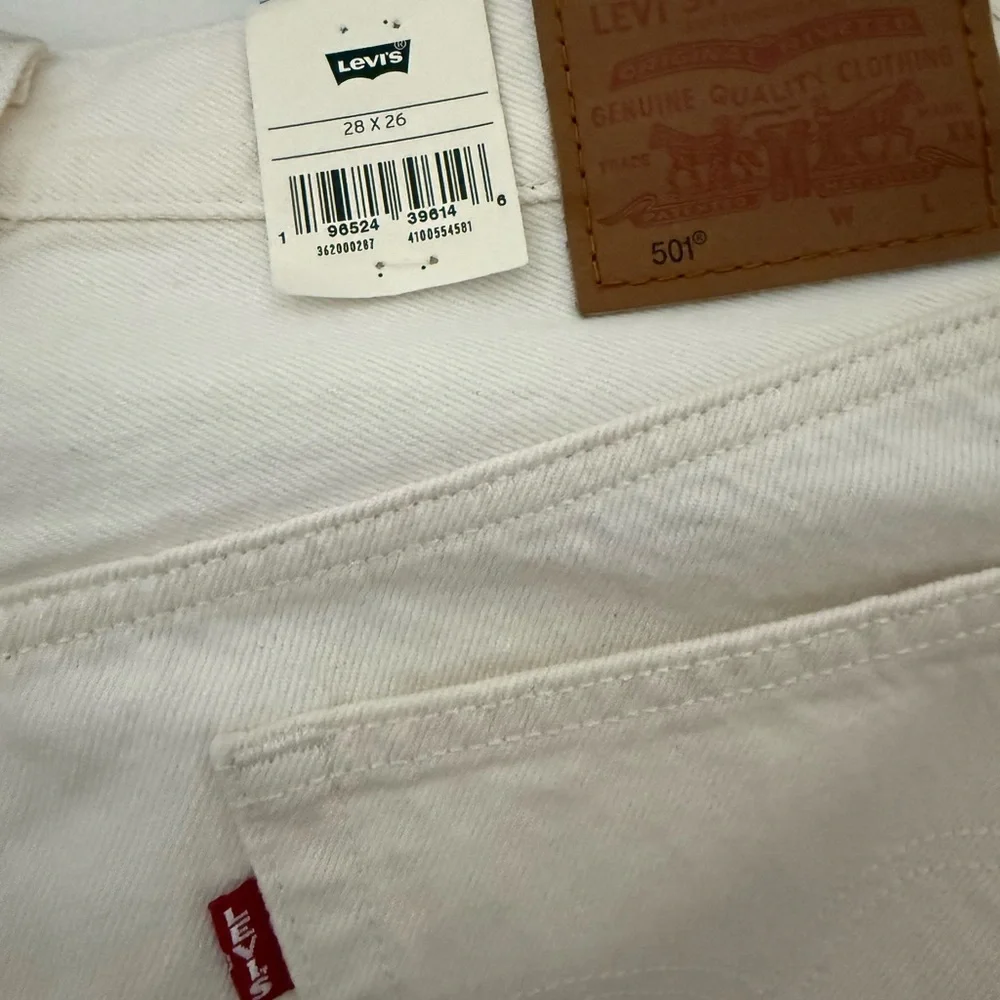 Levis 501 Cropped Jeans High Rise Straight Leg Distressed Ecru-White Woman’s. - Picture 5 of 5